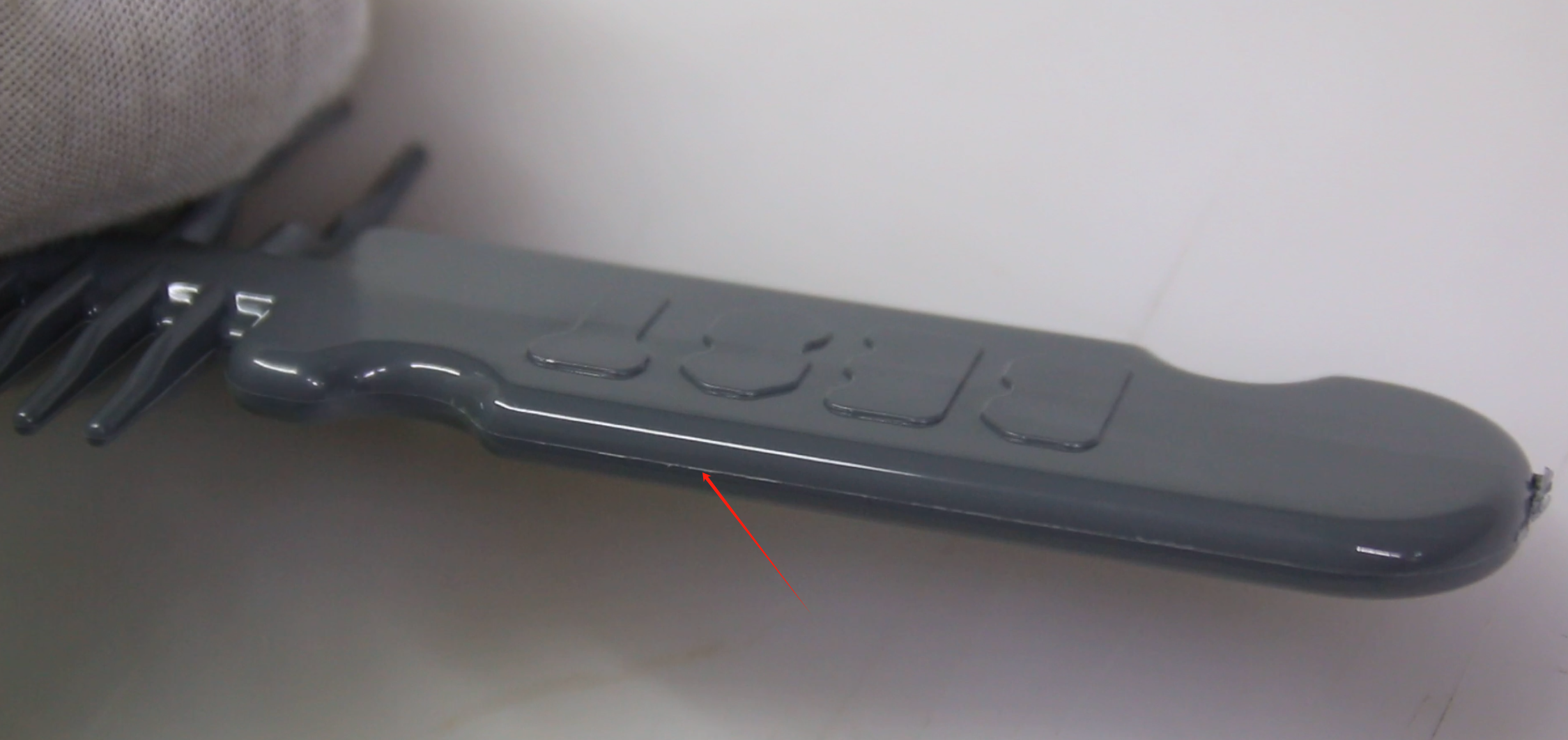 干冰洗塑胶披锋毛刺夹口线 