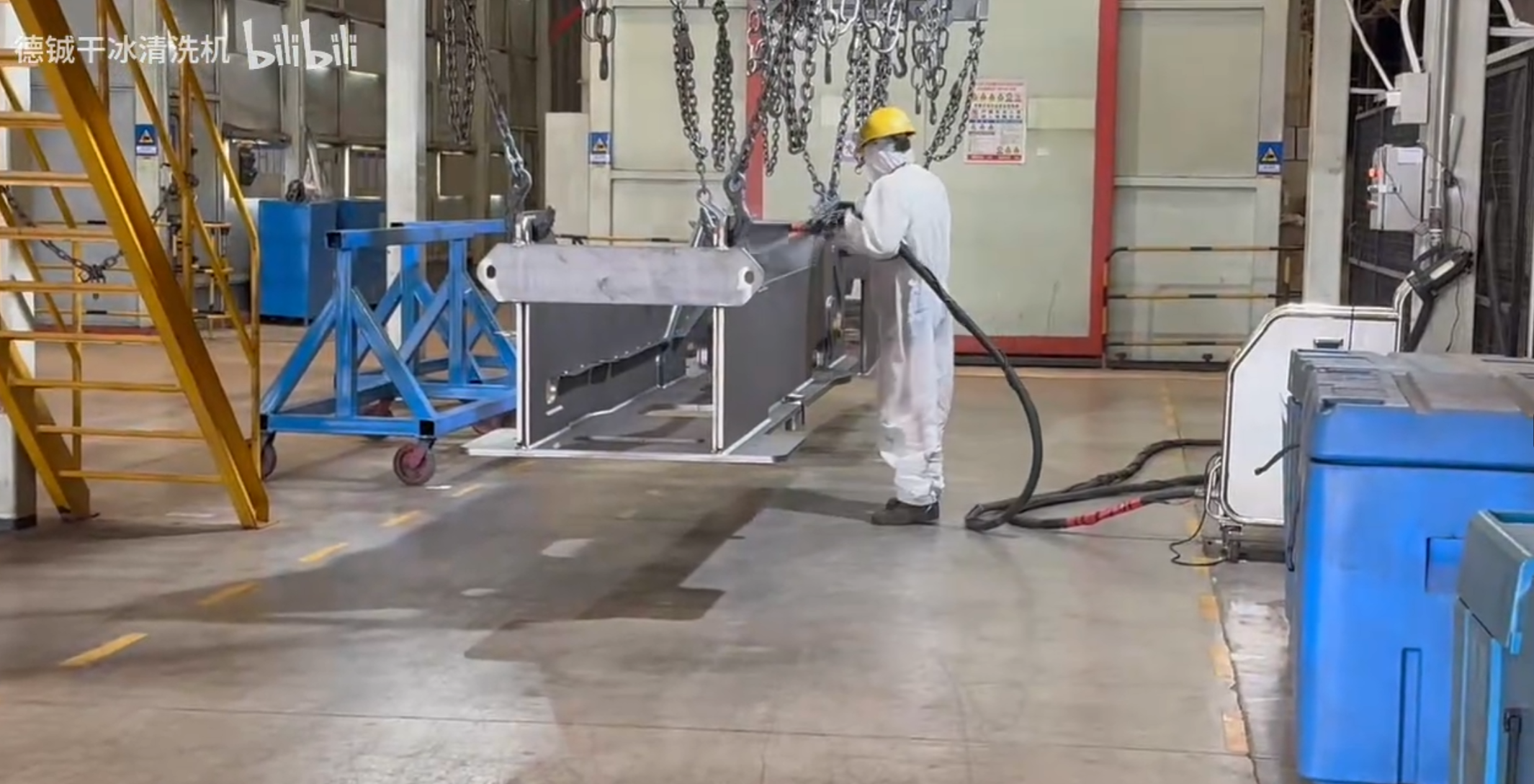 干冰清洗起重机大型结构件涂装前除油、除锈、除尘 